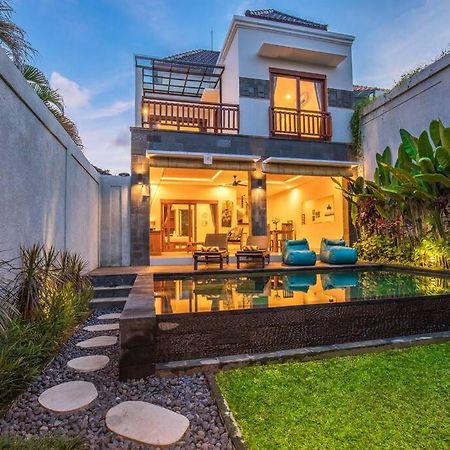 סמיניאק Villa Hitam Putih Legian Bali מראה חיצוני תמונה