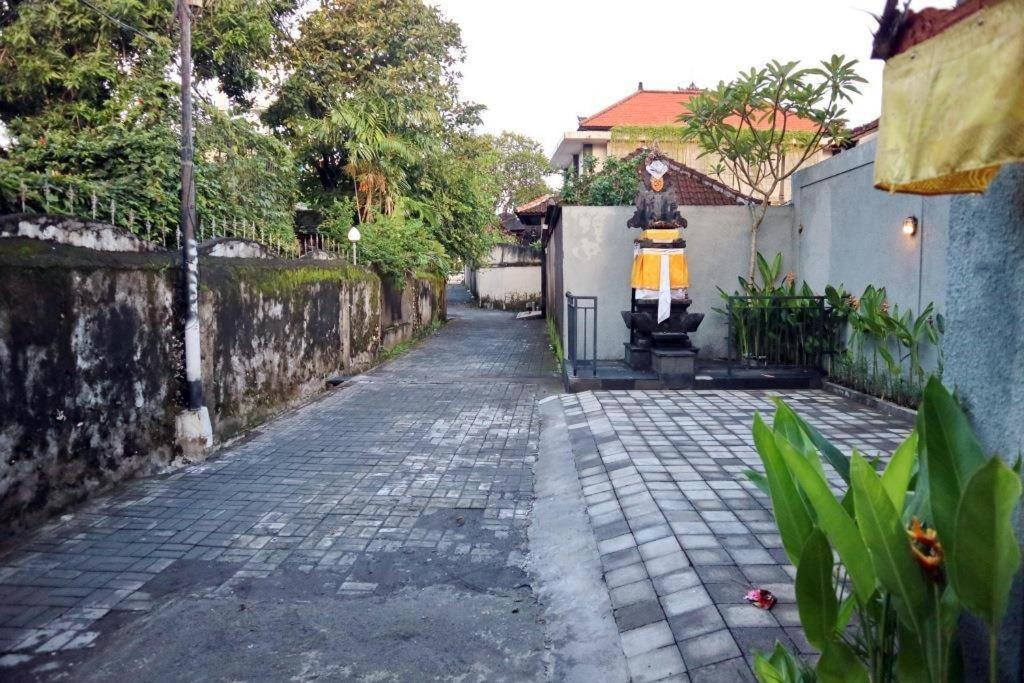 סמיניאק Villa Hitam Putih Legian Bali מראה חיצוני תמונה