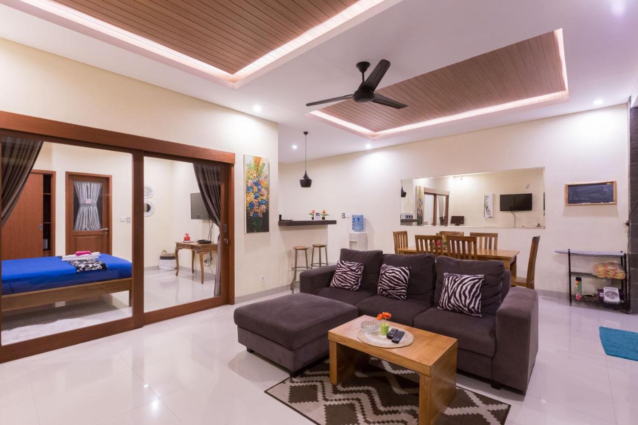 סמיניאק Villa Hitam Putih Legian Bali מראה חיצוני תמונה